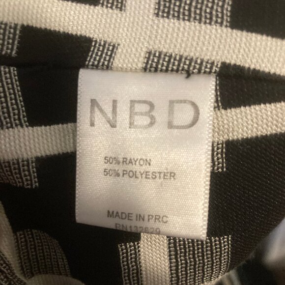 NBD Bustier/Crop Top in White Black Size 28" - Picture 3 of 5